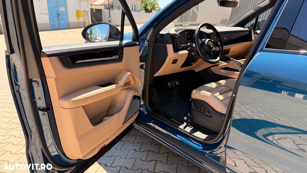 Porsche Cayenne S - 11