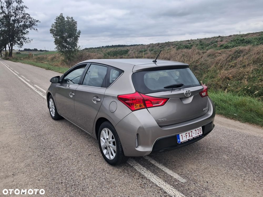 Toyota Auris 1.4 D-4D Active - 4