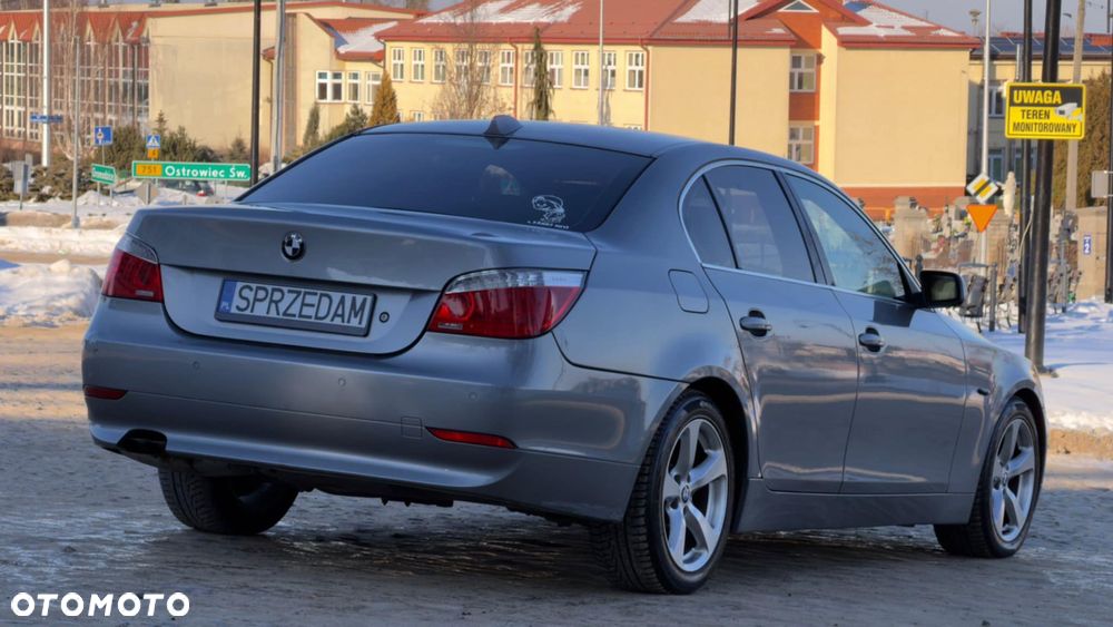 BMW Seria 5 520i - 10