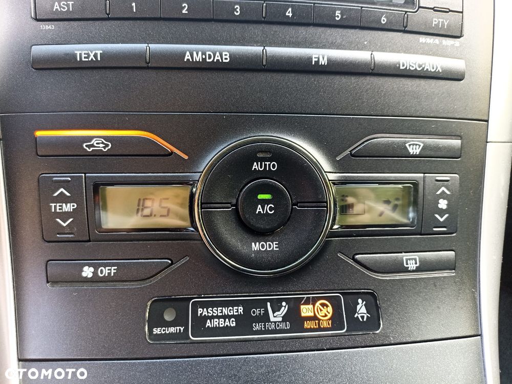 Toyota Auris 1.8 HSD Sol - 24