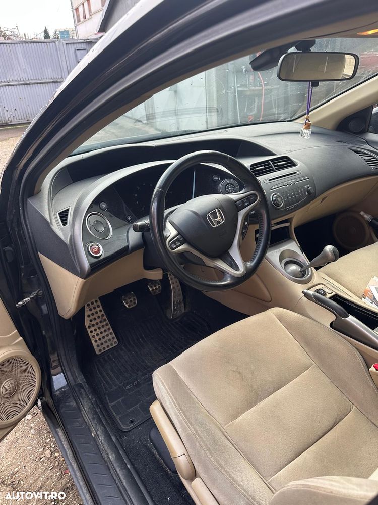 Honda Civic 1.8 SOHC i-VTEC MT GT - 13