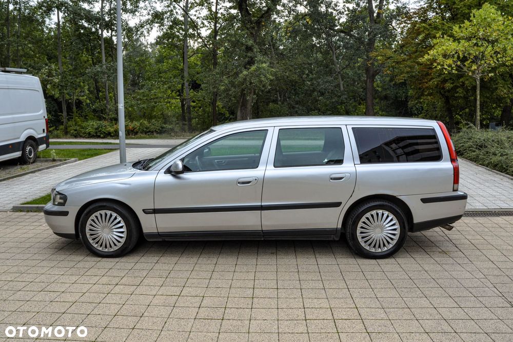 Volvo V70 2002 photo 2