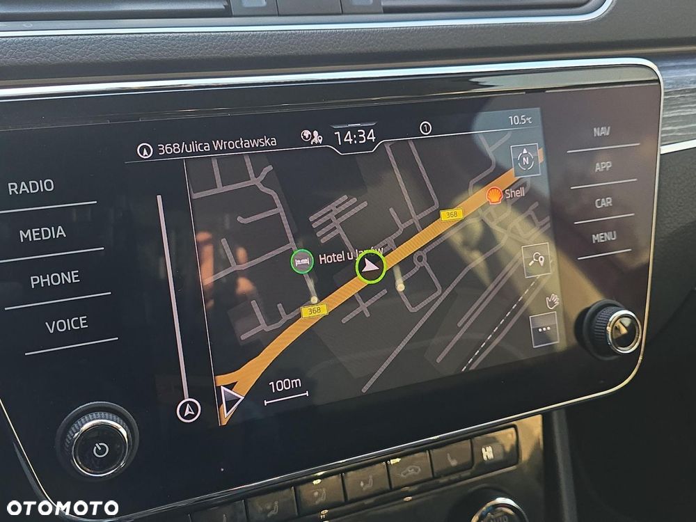 Skoda Superb 2.0 TDI SCR Style DSG - 22