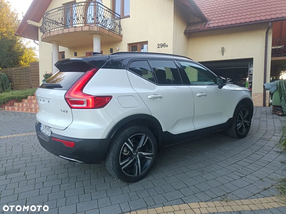 Volvo XC 40 T4 - 4