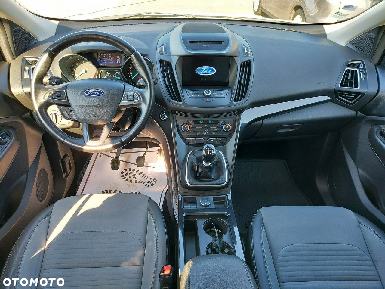 Ford Kuga - 18