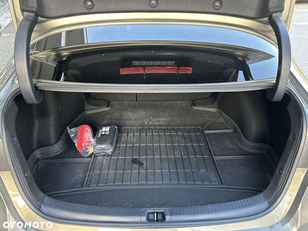 Toyota Corolla 1.8 Hybrid Comfort - 24