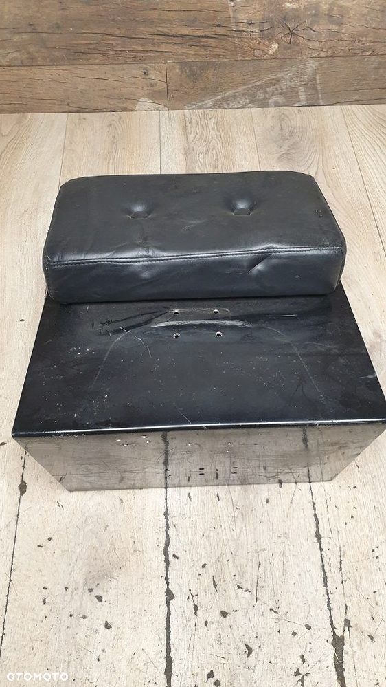 Kufer centralny z oparciem pasażera - 11