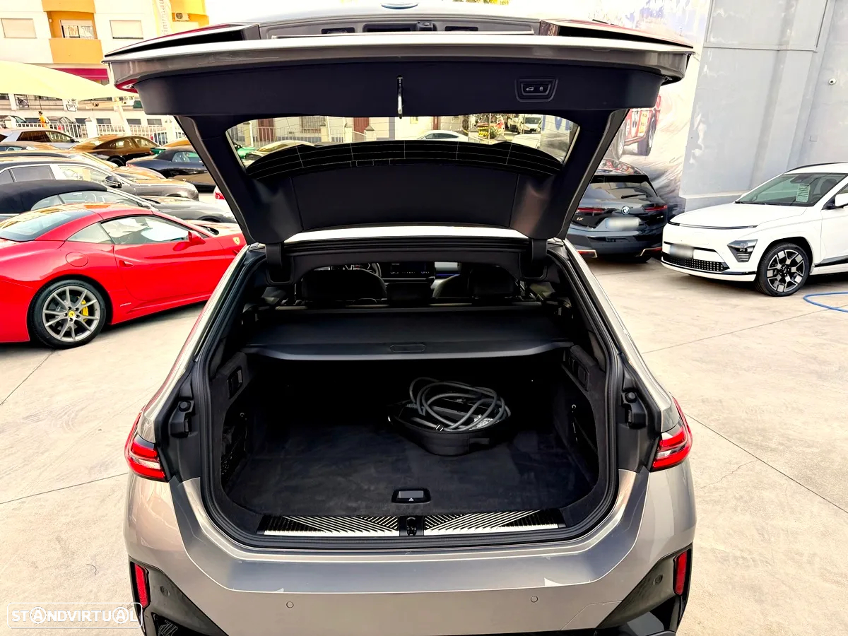 BMW 530 e Pack Desportivo M Pro - 36
