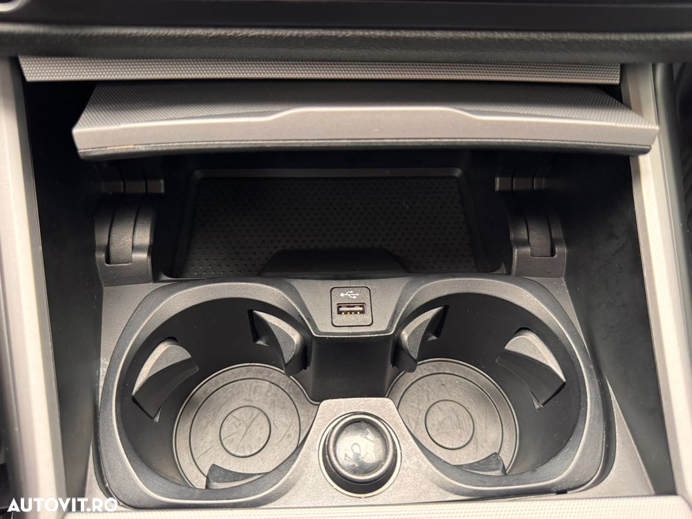 BMW Seria 3 320d xDrive AT - 36