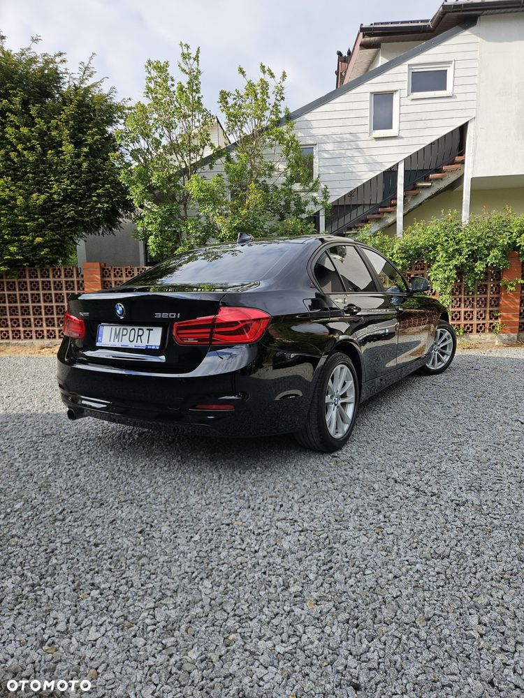 BMW Seria 3 320i GPF xDrive - 3