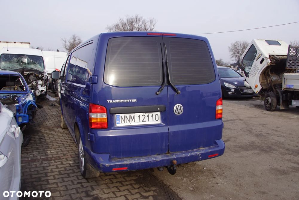 Auto na części - Volkswagen Transporter T5 2.5 TDI 130 KM BNZ KPE LL5M 2008R Silnik Skrzynia Drzwi Maska Klapa Błotnik Zderzak Lampa Szyba Klamka Lusterko Deska Kokpit Sterownik Moduł Czujnik Licznik Wyświetlacz Panel Kierownica - 6