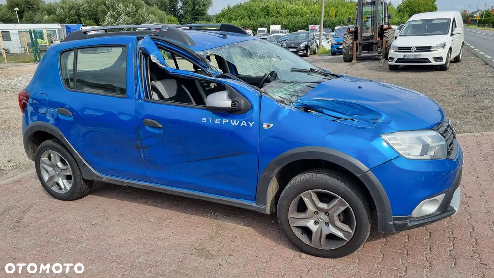 Dacia Sandero Stepway Blue dCi 95 Essential - 2