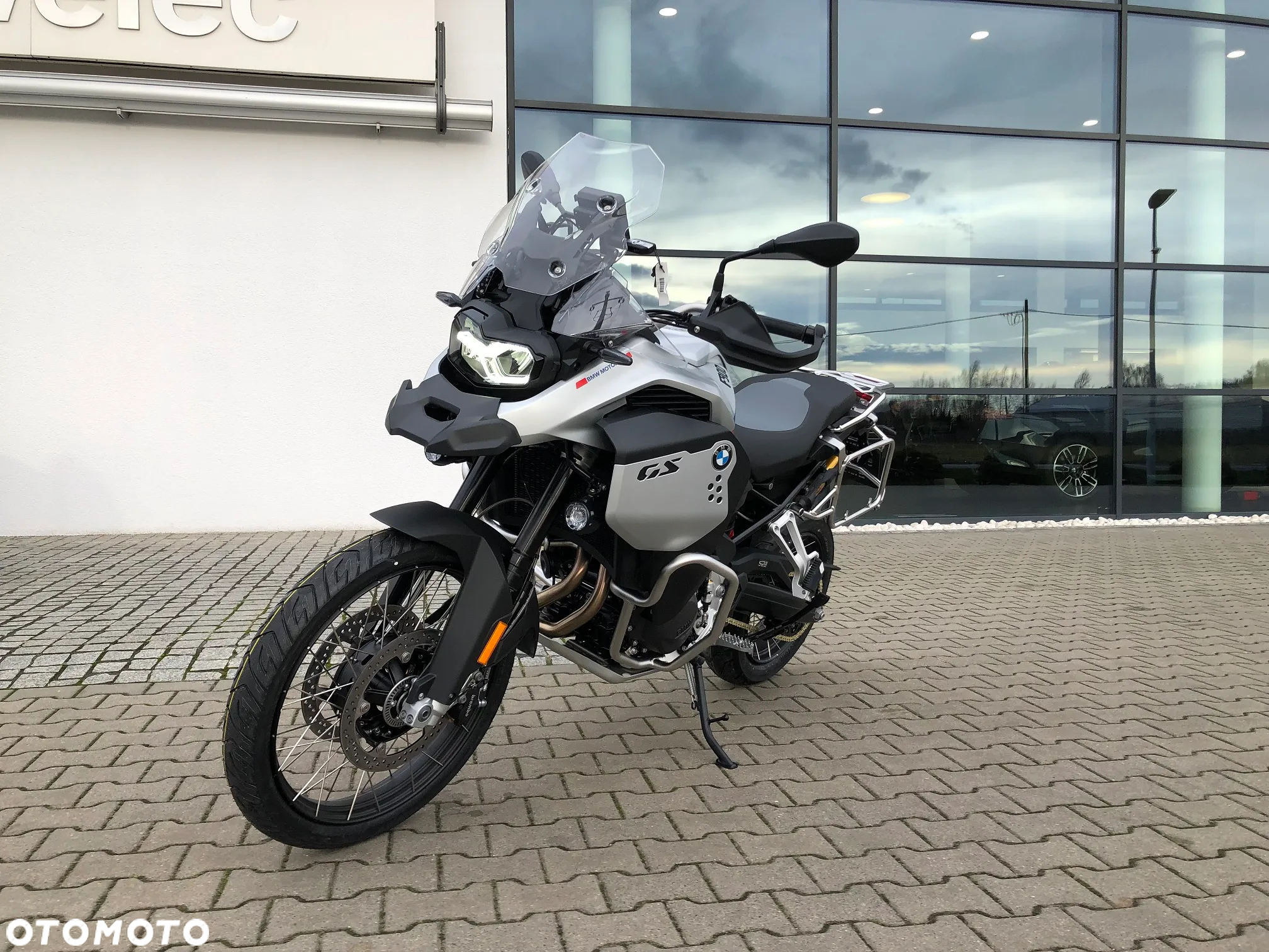 BMW F - 5