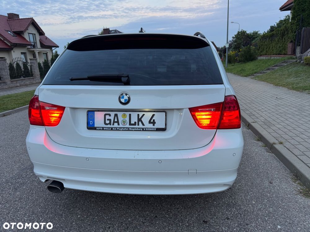 BMW Seria 3 320d DPF - 10