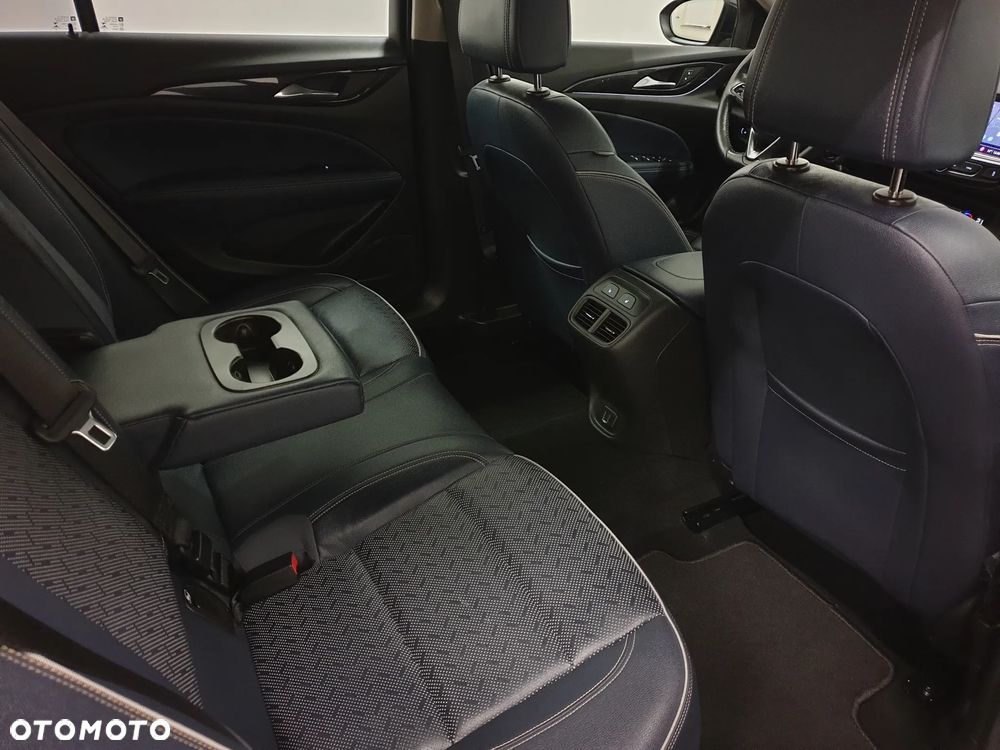 Opel Insignia 2.0 Exclusive - 28