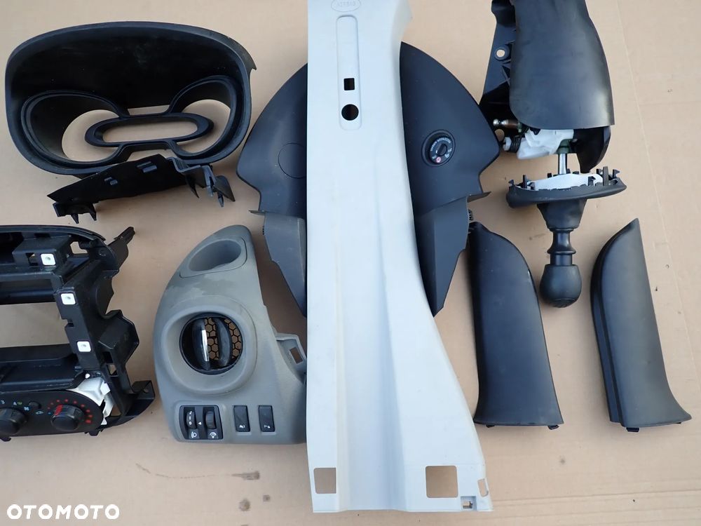 Trafic III IV Vivaro B Talento Primastar NV300 Obudowa Licznika - 2