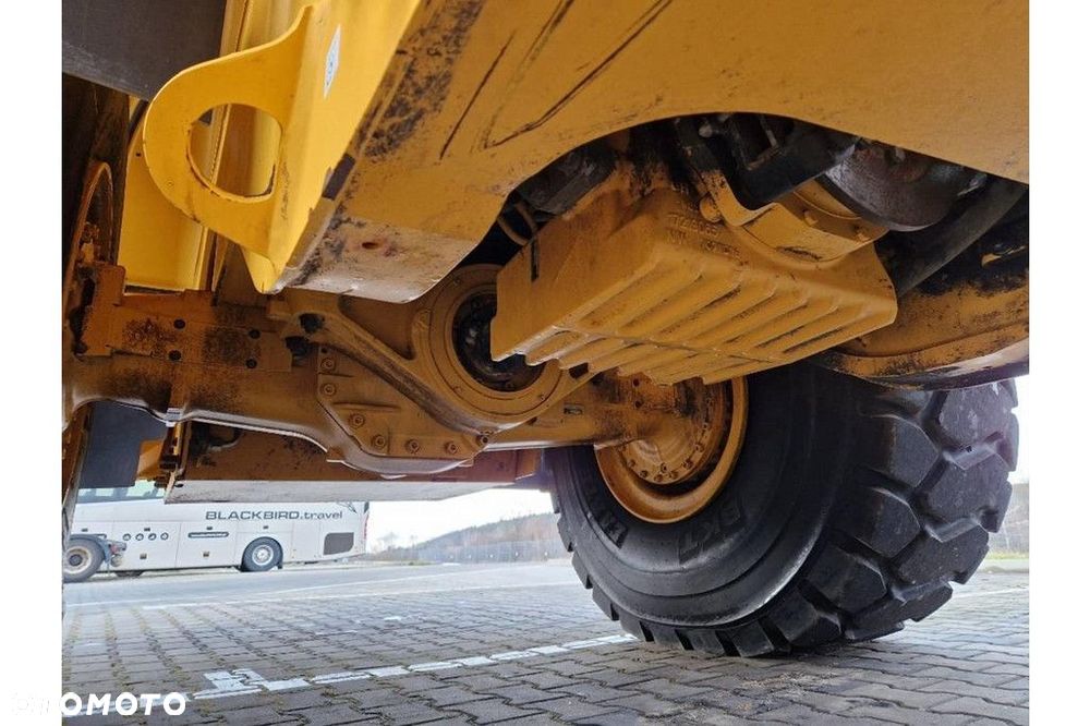 Volvo L 180 H - 16