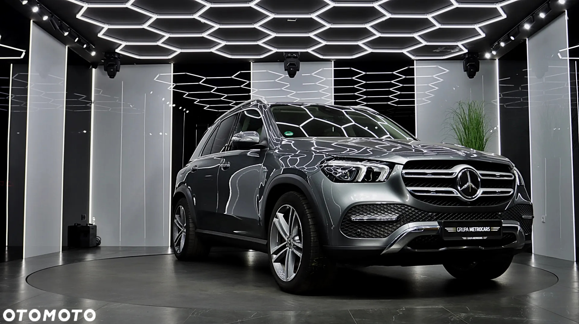 Mercedes-Benz GLE - 14