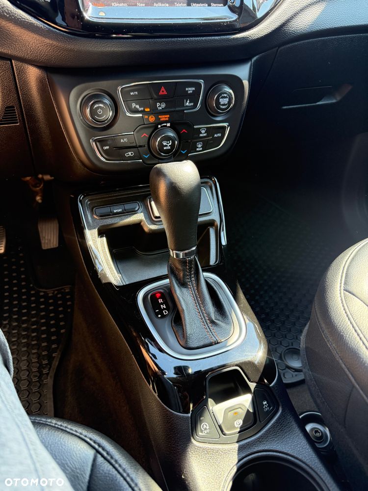 Jeep Compass - 36