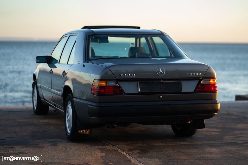 Mercedes-Benz W124 (1984-1997) 300 D Turbo - 56