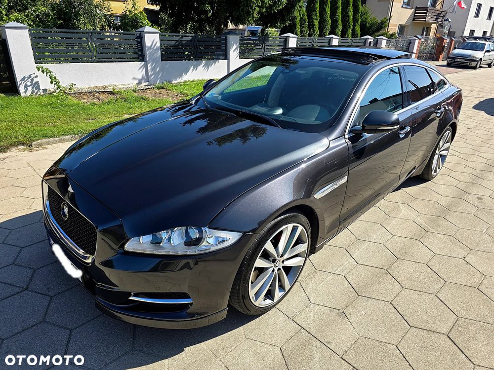 Jaguar XJ 3.0 D V6 Premium Luxury - 31