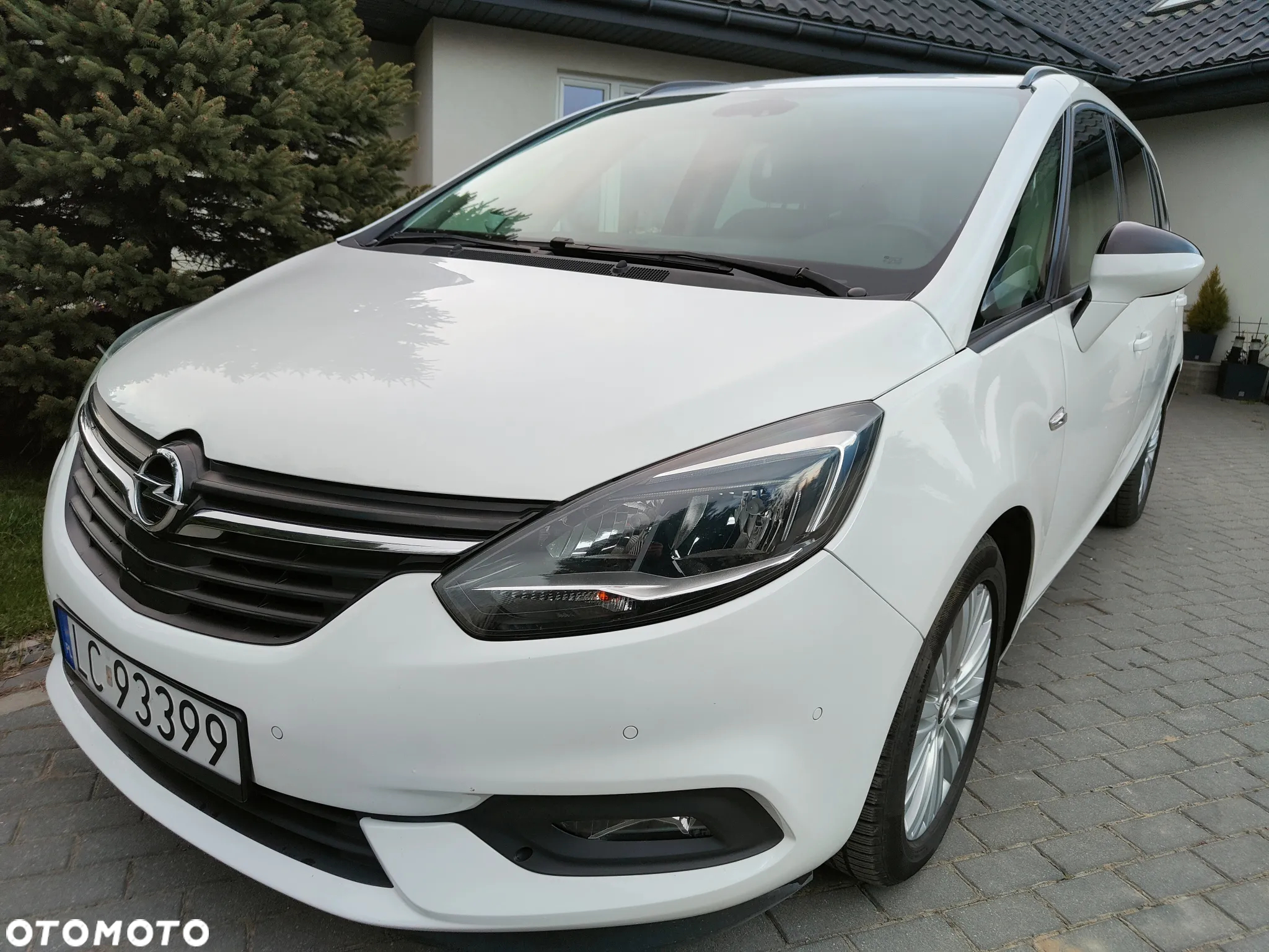 Opel Zafira 2.0 D (CDTI) Automatik Business Edition - 2