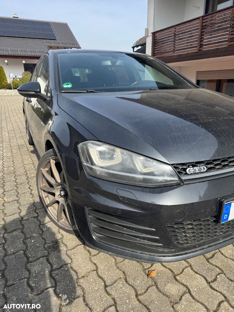 Volkswagen Golf 2.0 TDI DPF BMT DSG GTD - 11