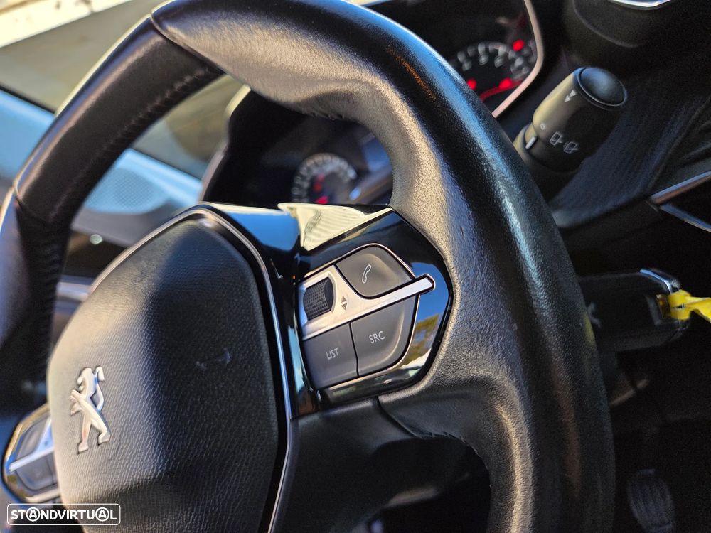 Peugeot 208 1.5 BlueHDi Active Pack - 18