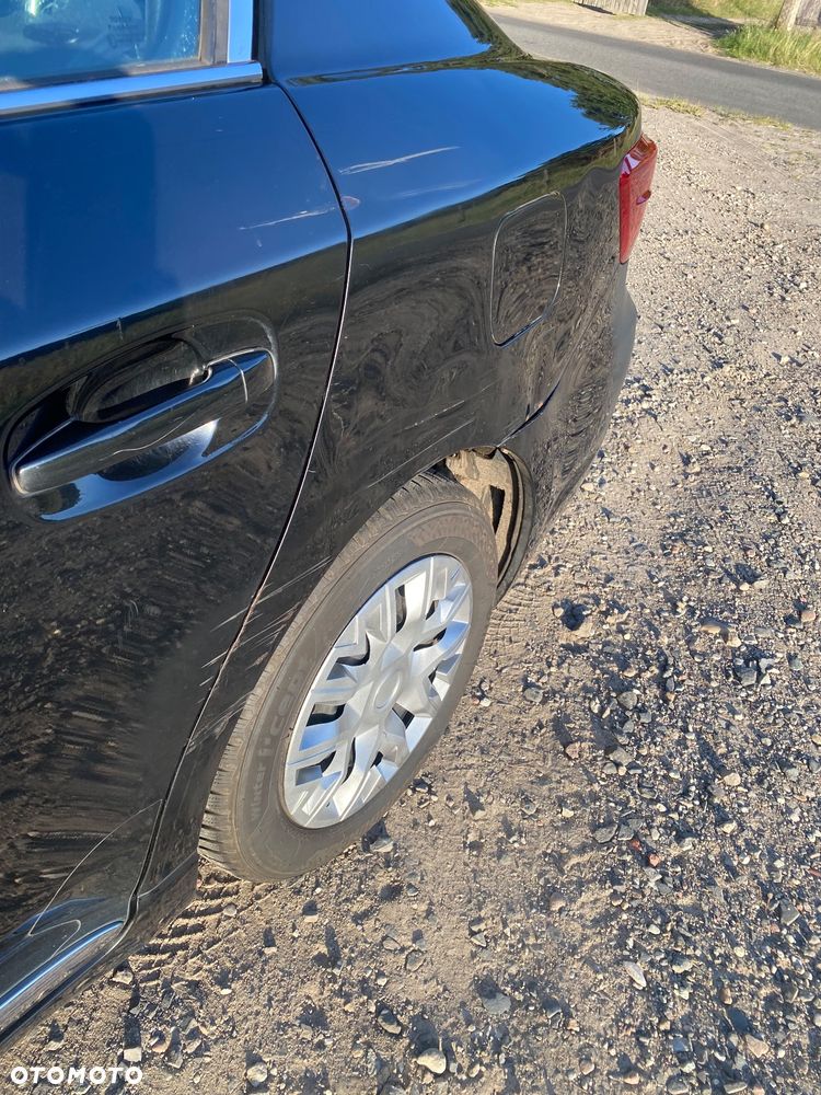 Toyota Avensis 1.8 Active - 7