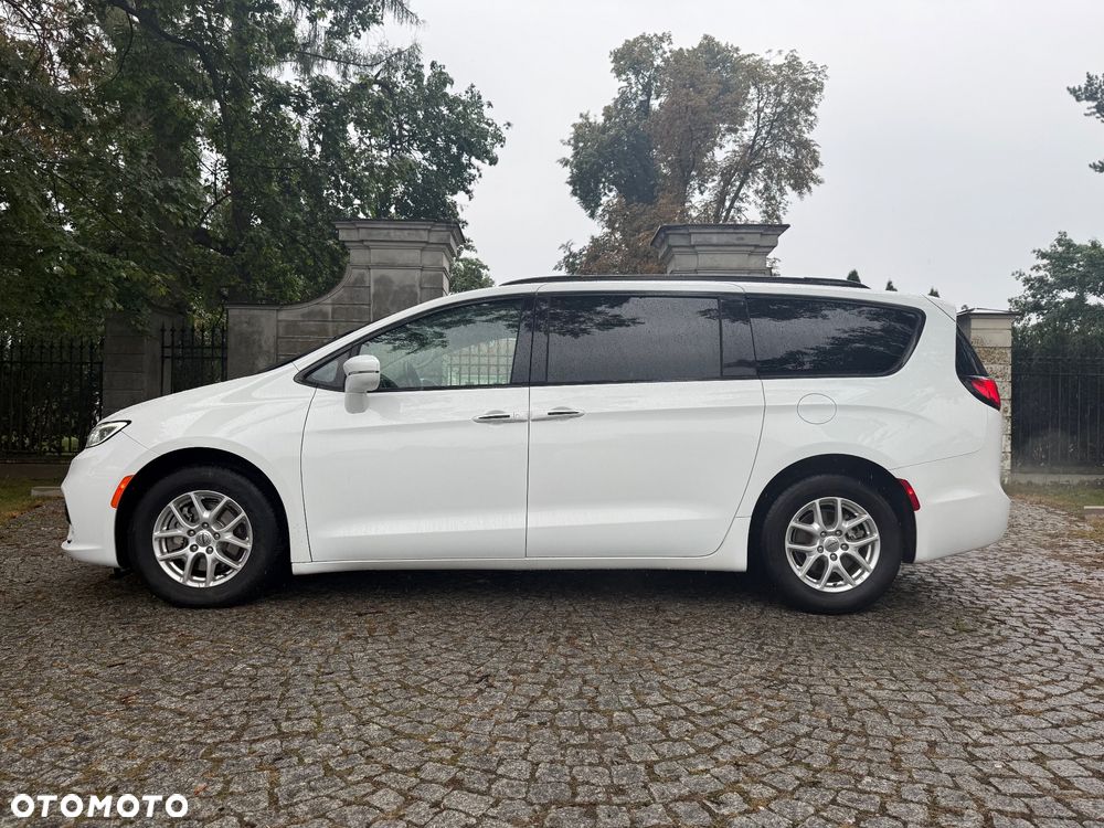 Chrysler Pacifica - 28