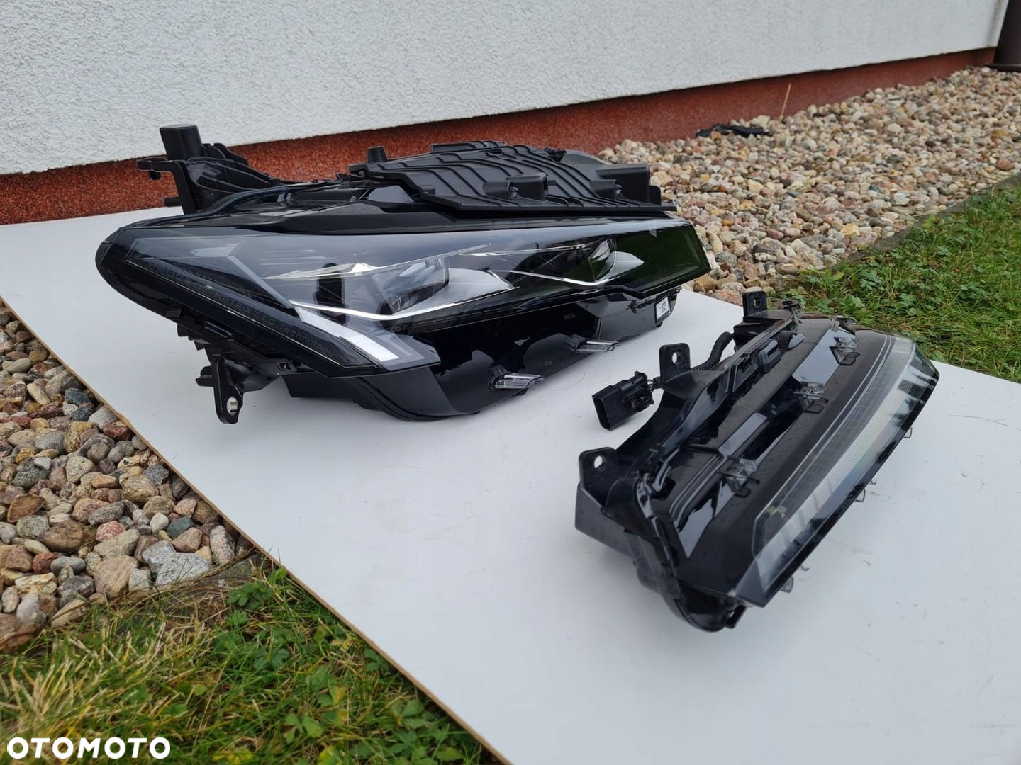 PEUGEOT 308 III T10 Lampa prawa przód DRL Led Full Led Matrix 98491148 - 6
