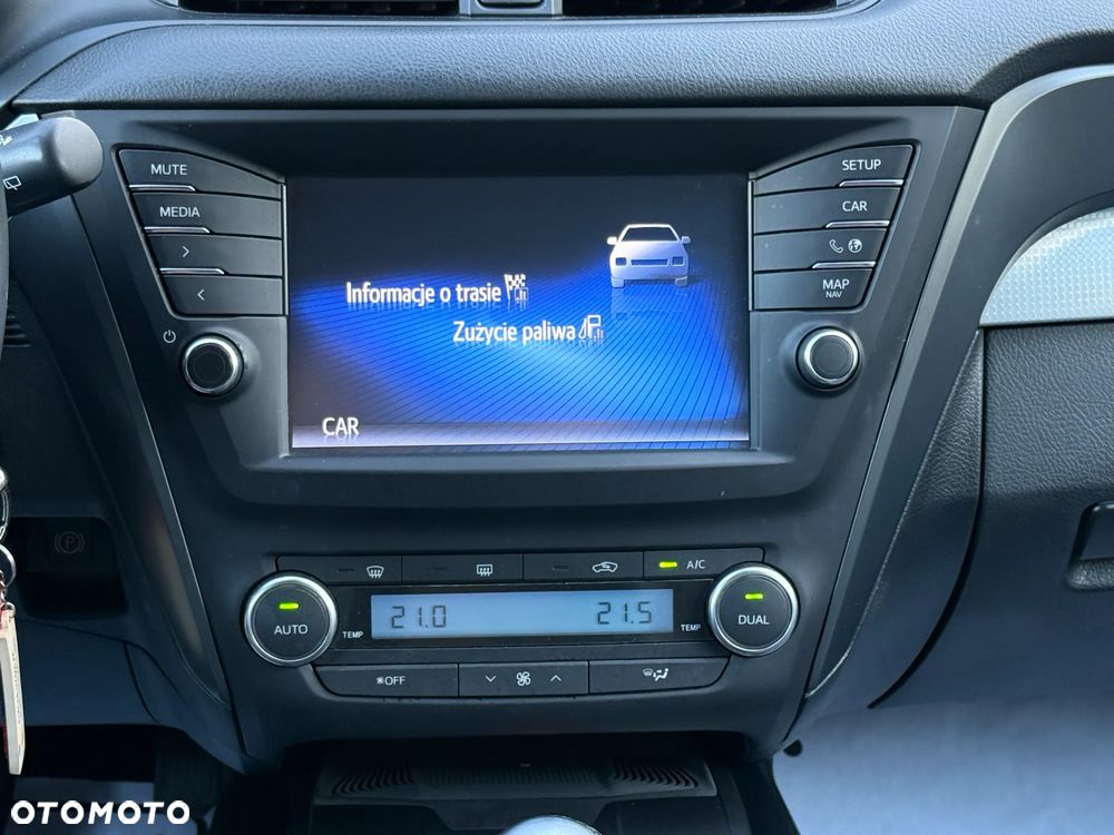 Toyota Avensis 2.0 D-4D Premium - 11