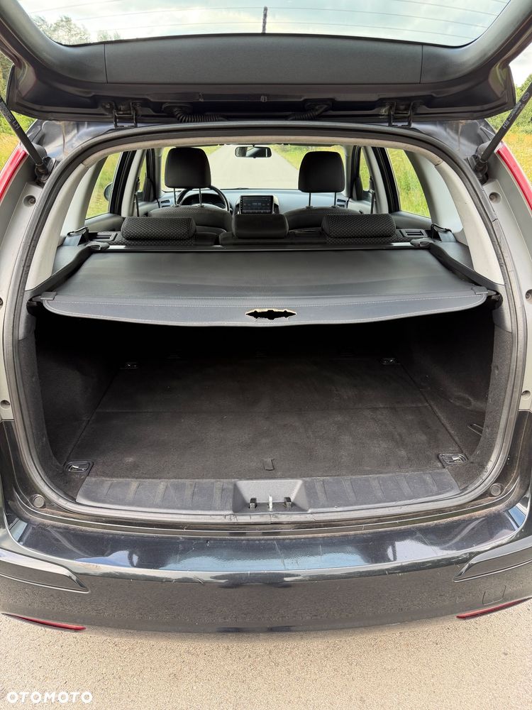 Hyundai i30 i30cw 1.6 CRDi FIFA WM Edition - 9