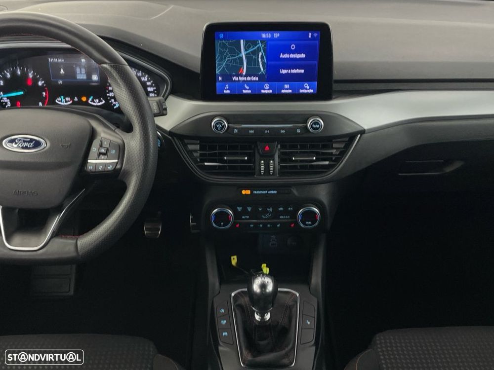 Ford Focus 1.0 EcoBoost MHEV ST-Line - 15