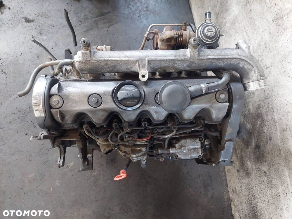 SILNIK KOMPLETNY DIESEL Z UKŁADEM PALIWOWYM I TURBINĄ VOLVO V70 I D5252T - 8