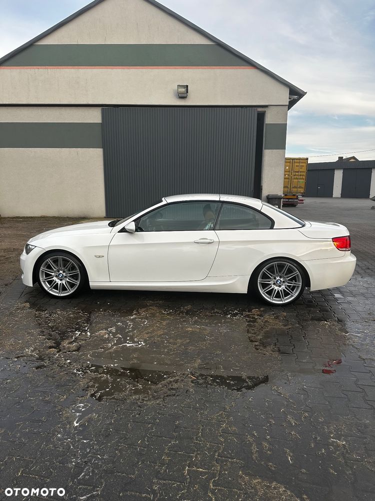 BMW Seria 3 335i Cabrio - 3