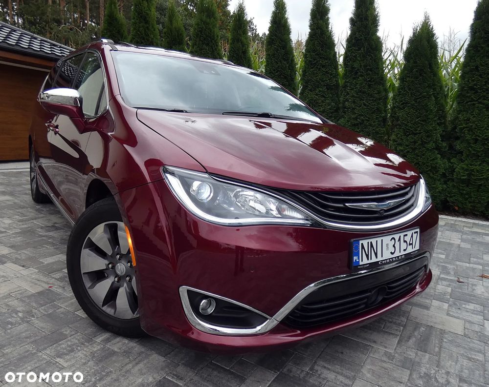 Chrysler Pacifica - 31