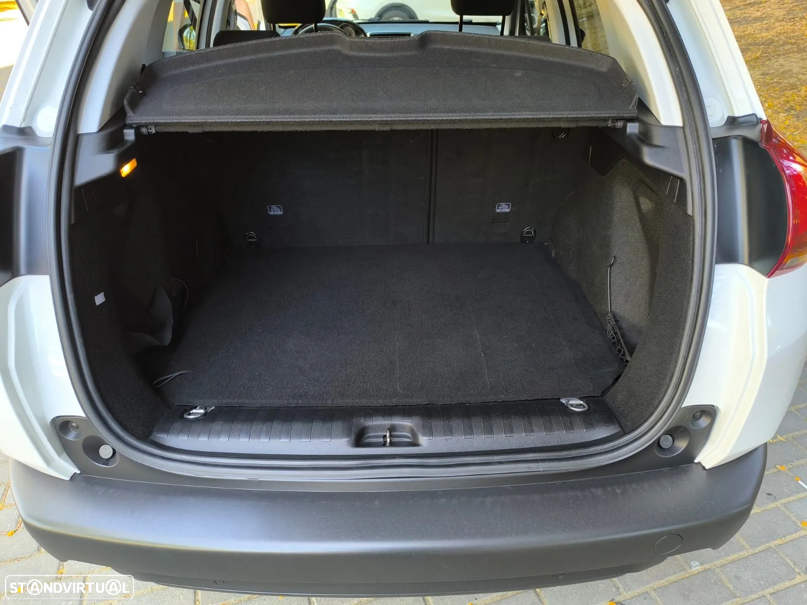 Peugeot 2008 1.2 PureTech Style - 19