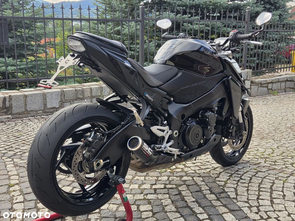 Suzuki GSX - 4