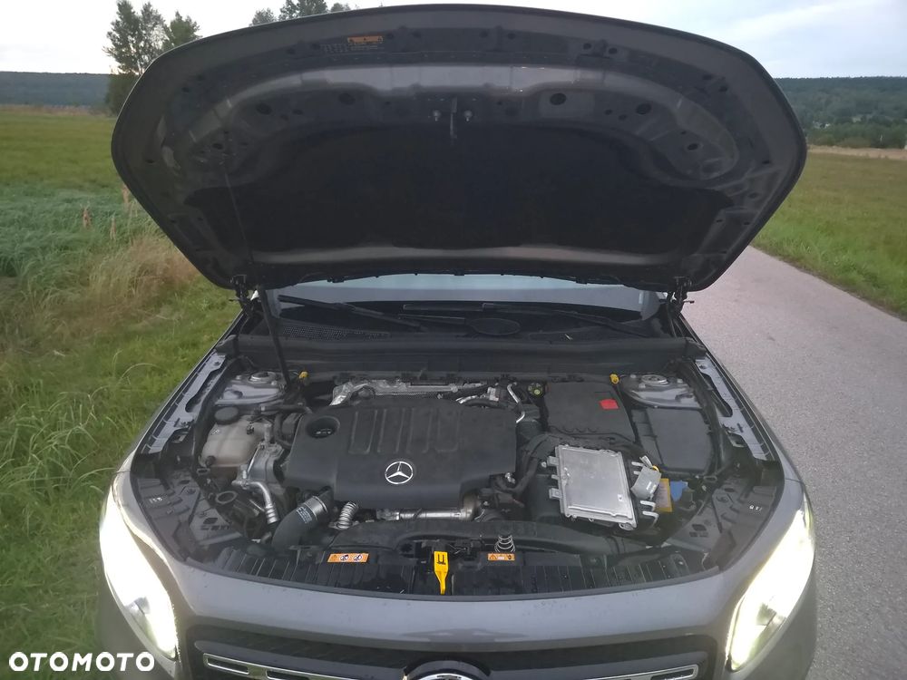 Mercedes-Benz GLB - 8