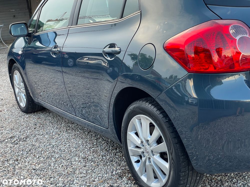 Toyota Auris 2.0 D-4D - 10