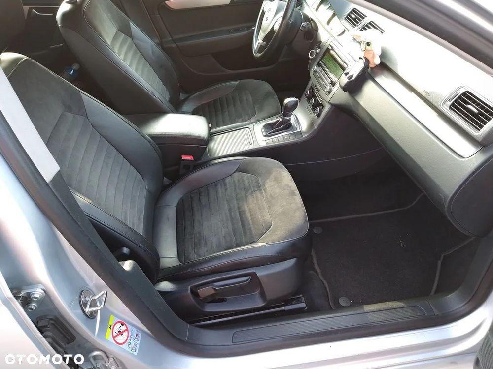 Volkswagen Passat 2.0 TDI Comfortline DSG - 18