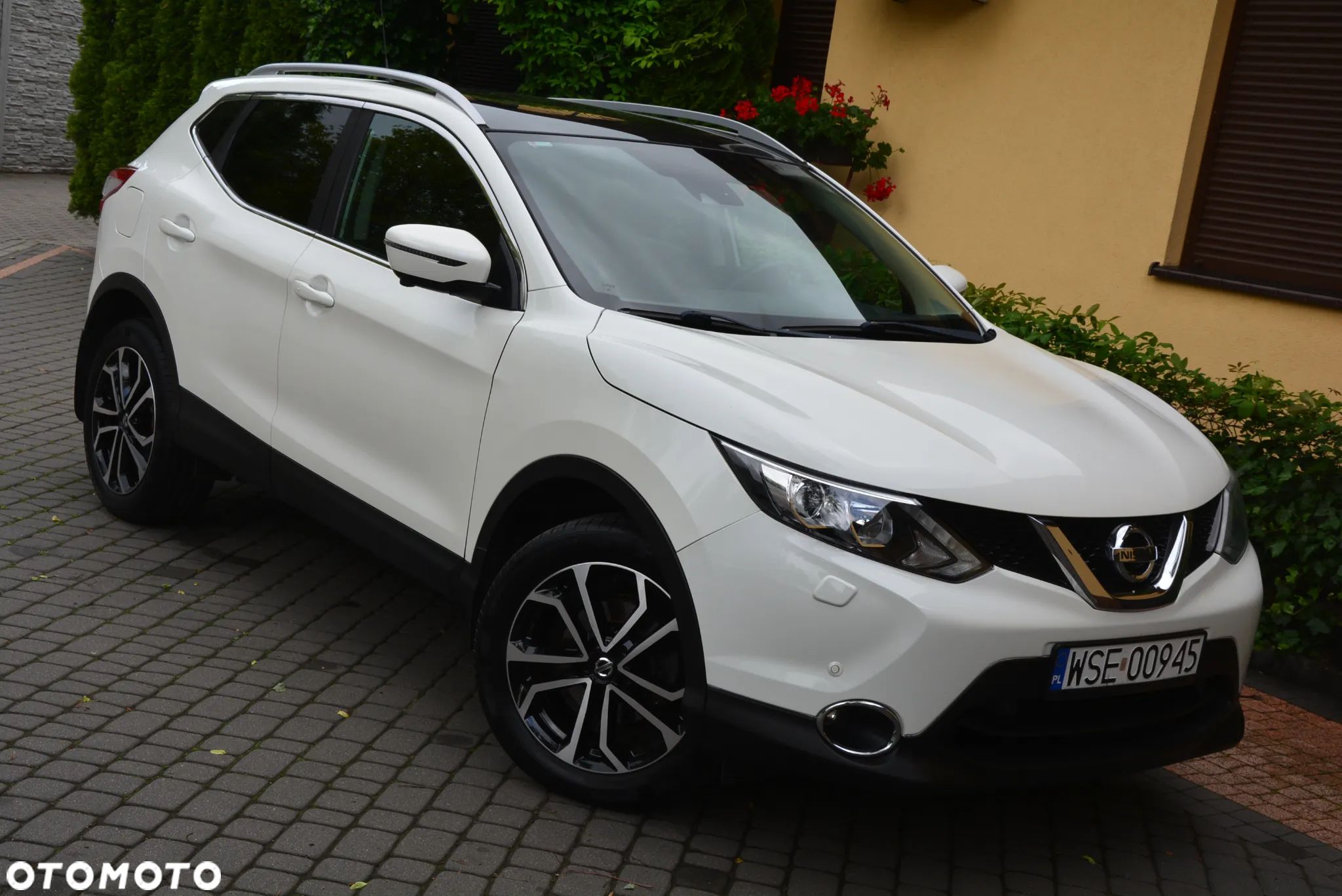 Nissan Qashqai 1.6 DIG-T Tekna - 1