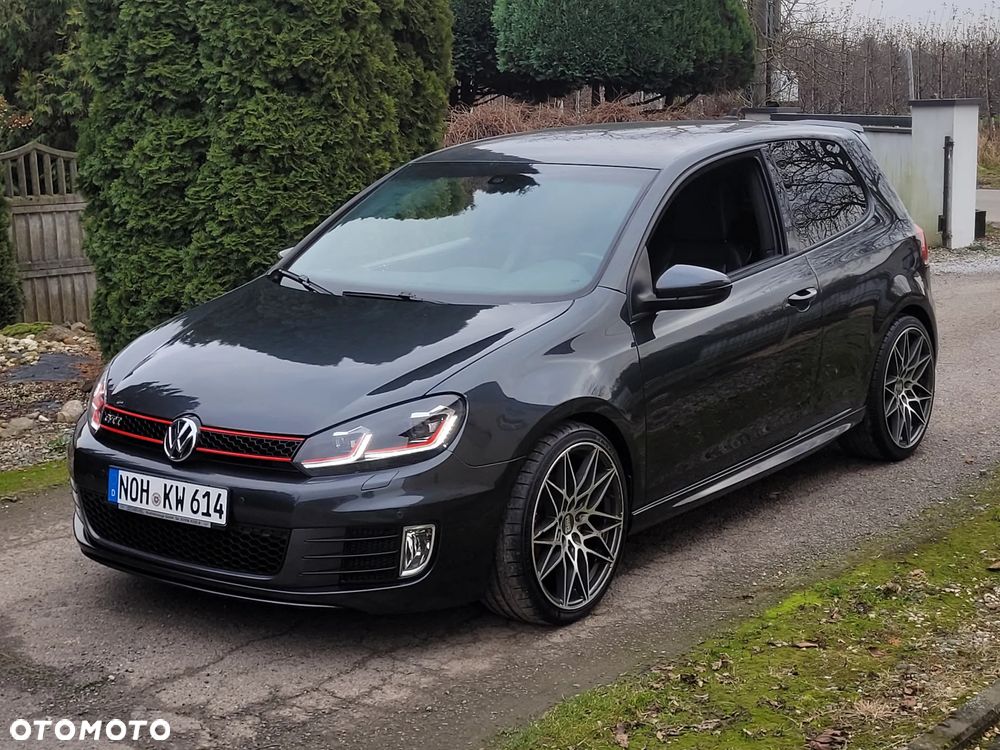 Volkswagen Golf 2.0 GTI - 2