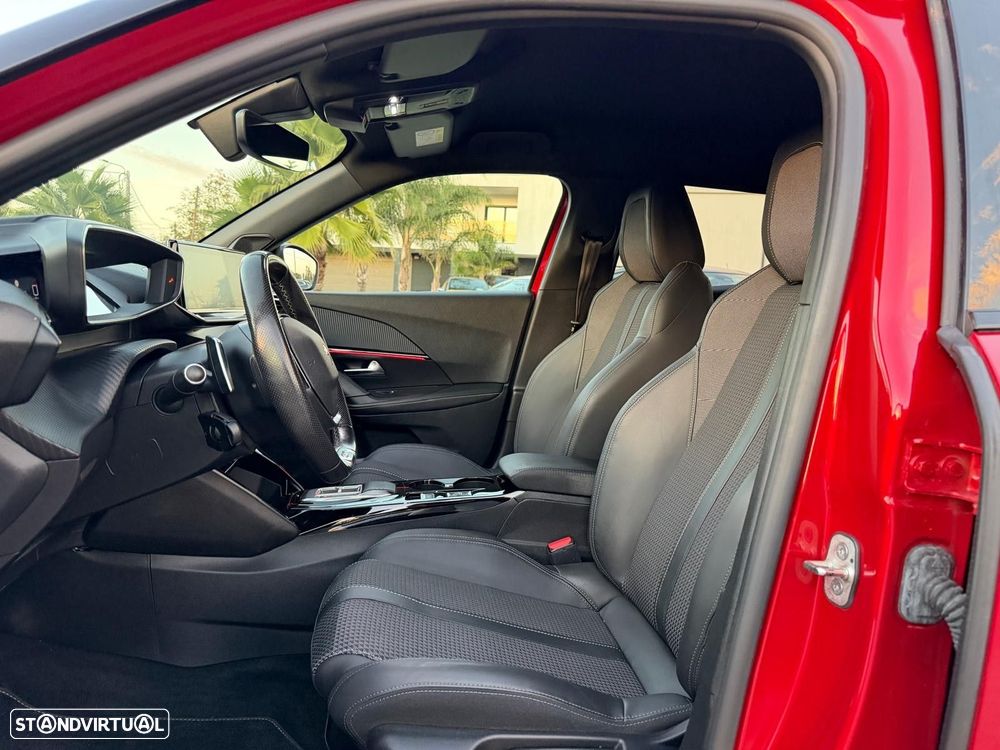 Peugeot 2008 1.2 PureTech GT EAT8 - 20