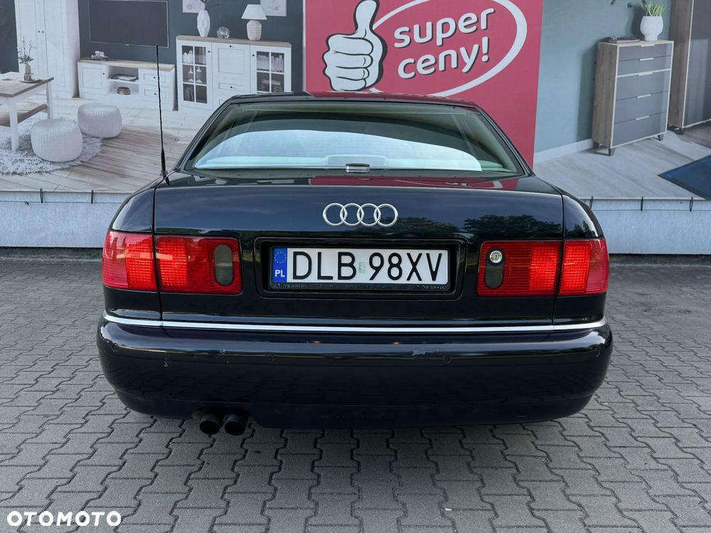 Audi A8 - 4