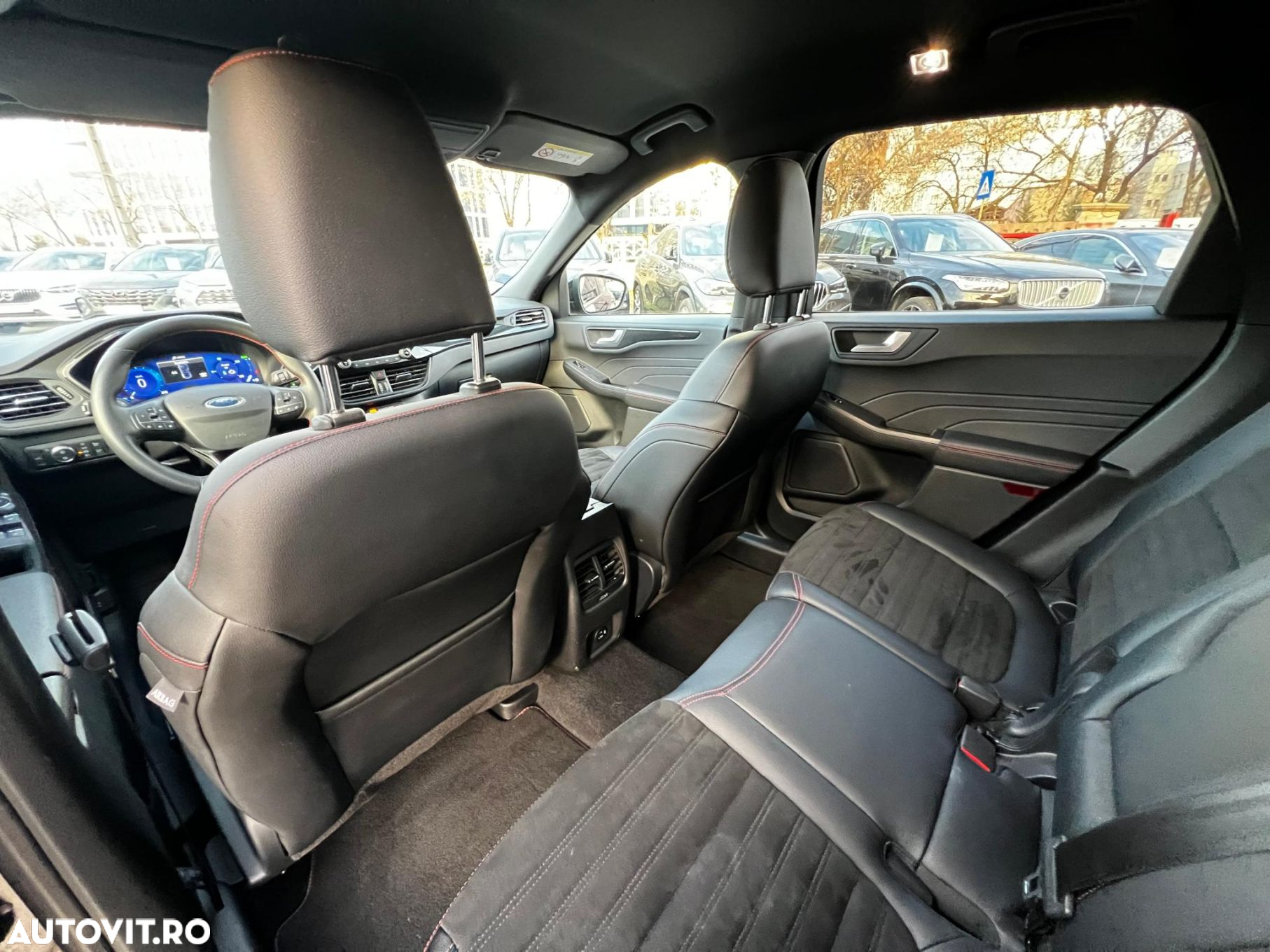 Ford Kuga 2.5 Duratec FHEV AWD ST Line X - 21