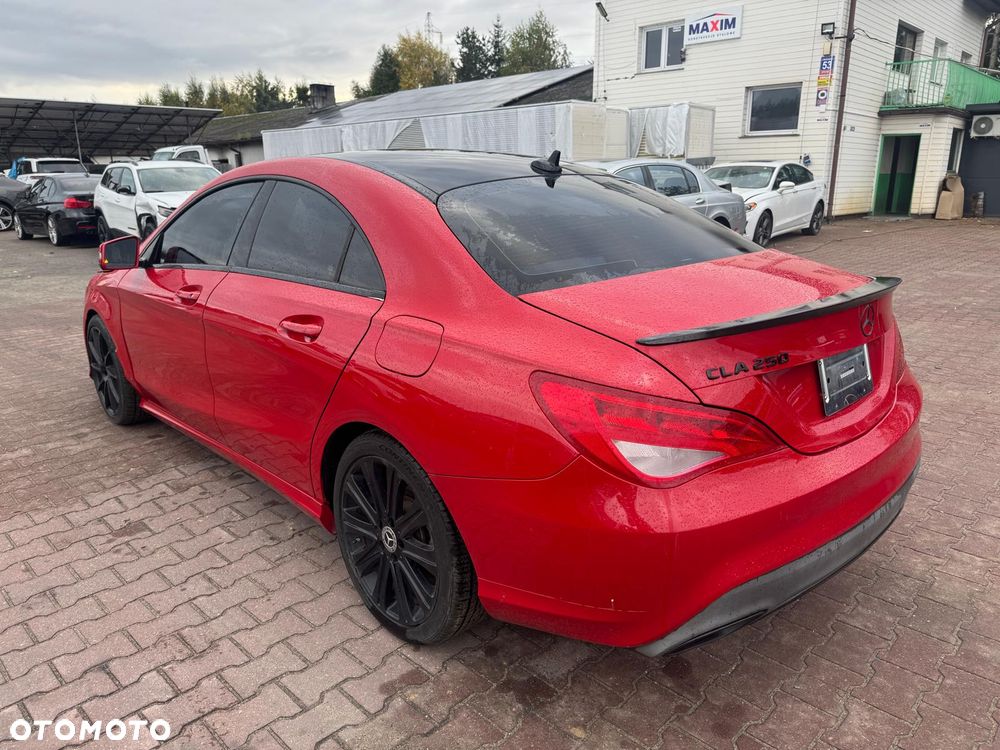 Mercedes-Benz CLA 250 7G-DCT - 3