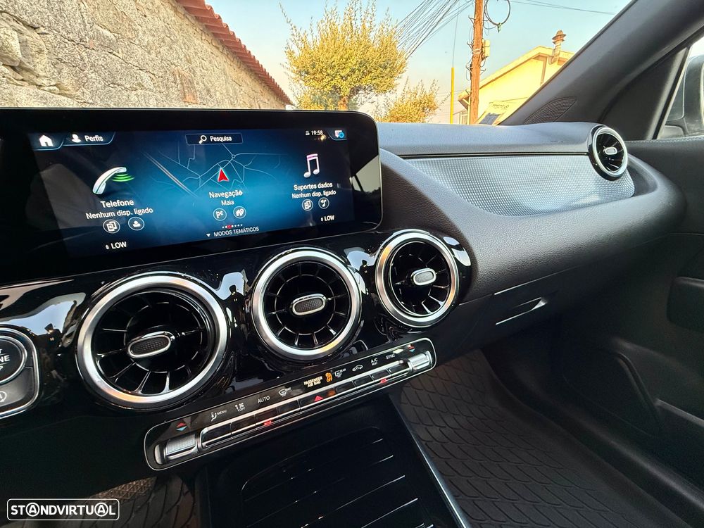 Mercedes-Benz GLA 180 d Progressive - 8