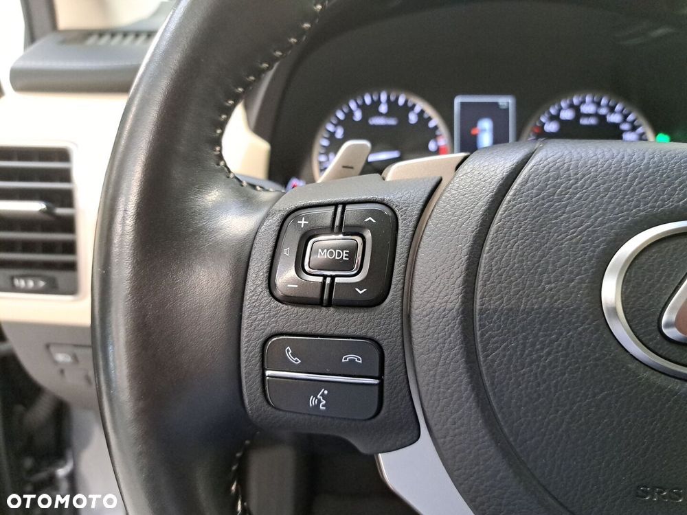 Lexus NX 300 F Impression AWD - 17